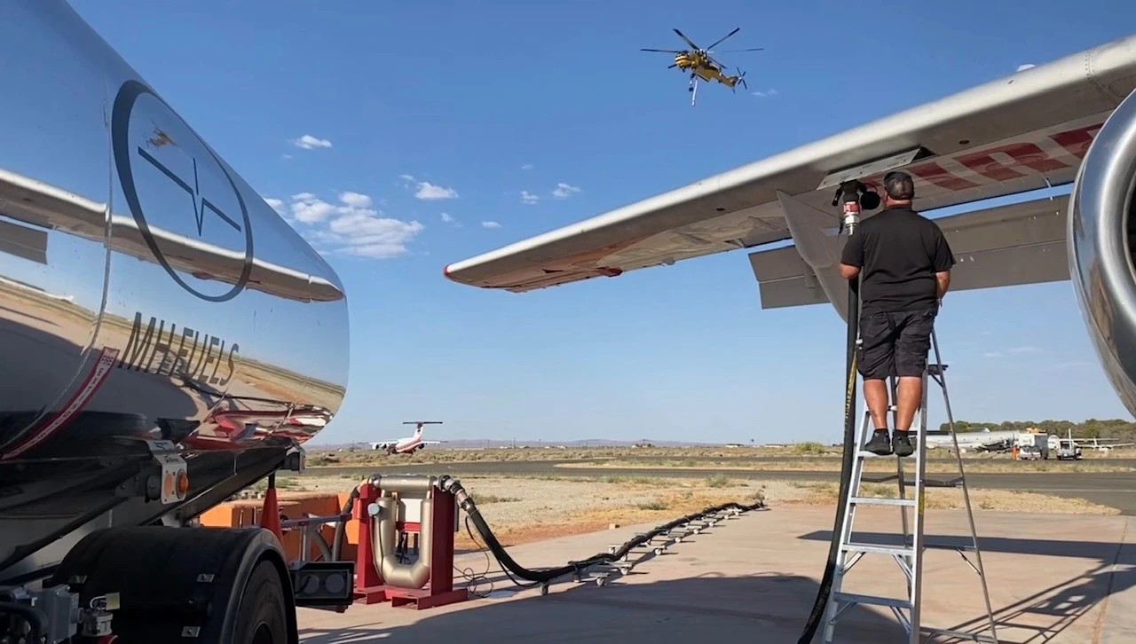 MH Aviation aircraft fueling service on the airport ramp